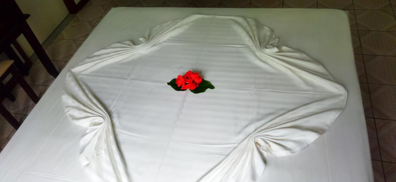 Dan Zoranz Self Catering Guest House لا ديج المظهر الخارجي الصورة
