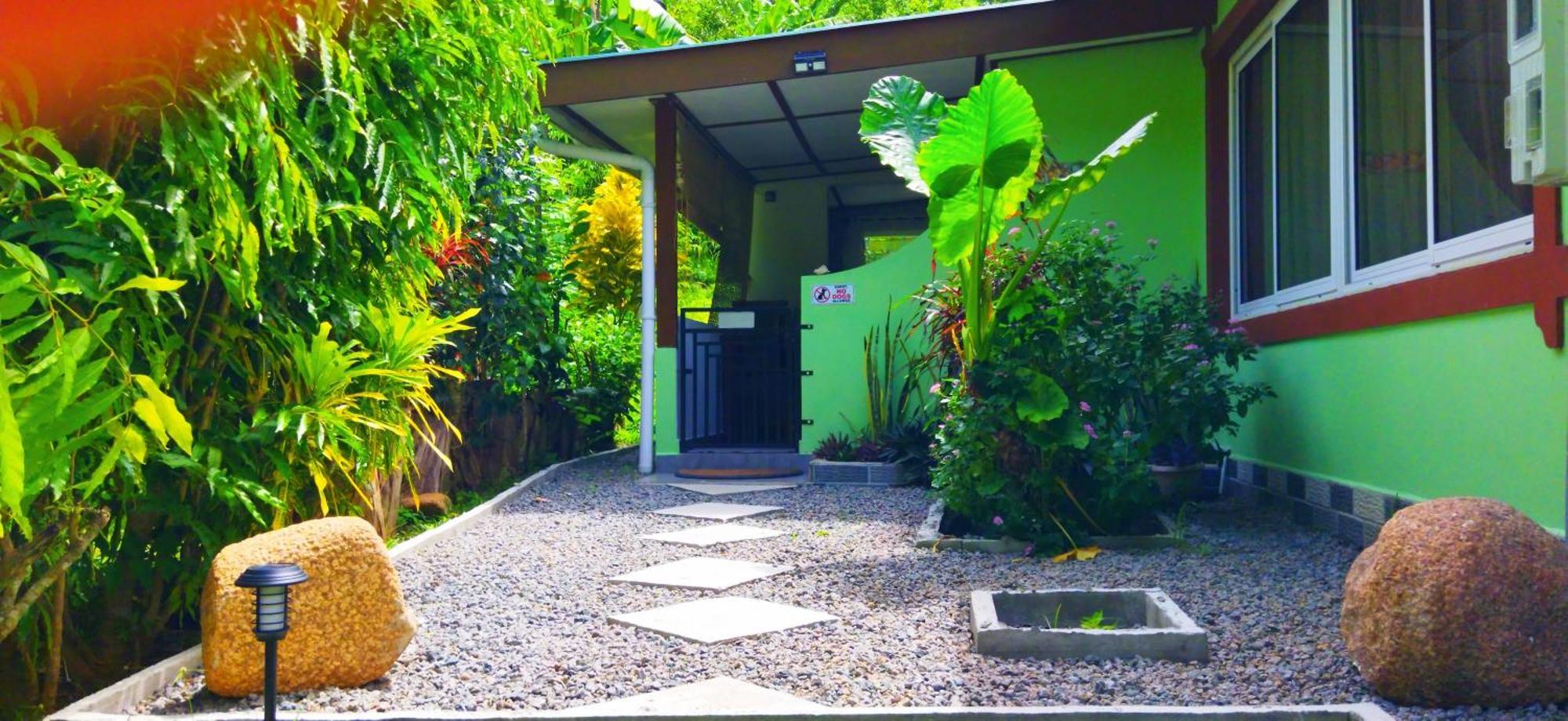 Dan Zoranz Self Catering Guest House لا ديج المظهر الخارجي الصورة