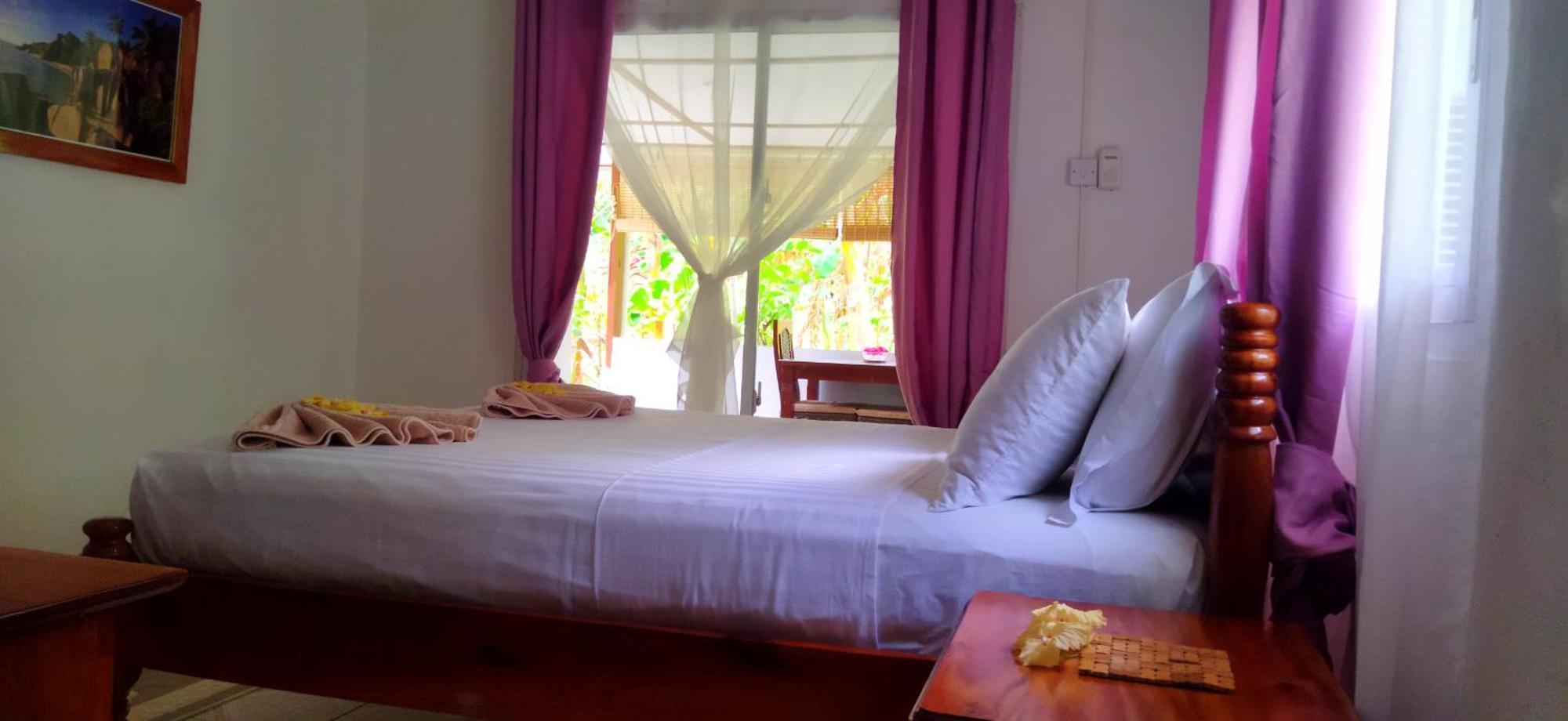 Dan Zoranz Self Catering Guest House لا ديج المظهر الخارجي الصورة