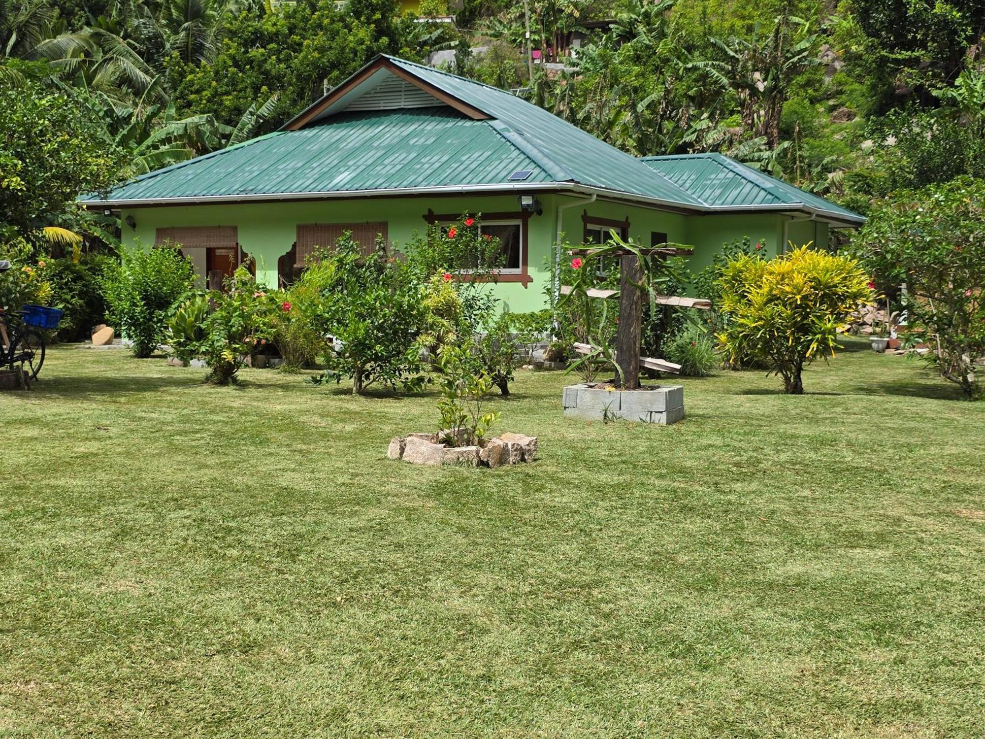 Dan Zoranz Self Catering Guest House لا ديج المظهر الخارجي الصورة